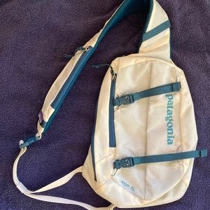 Patagonia Atom 8L Sling Bag